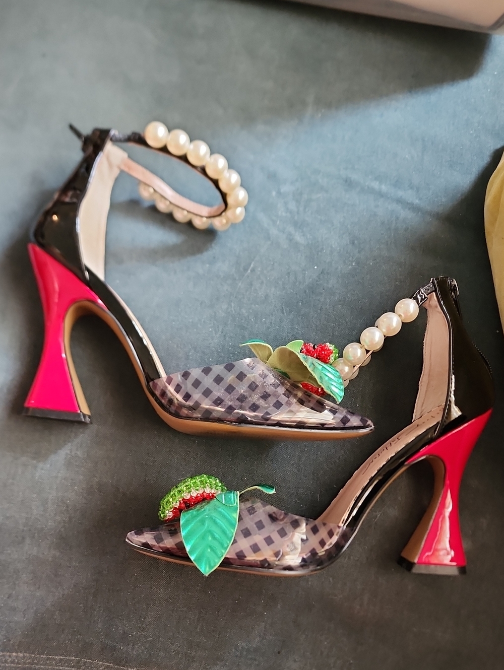 Betsey Johnson Black Patent WatermelonPumps with Pearl Ankle Strap. 6.5 - Picture 7 of 12